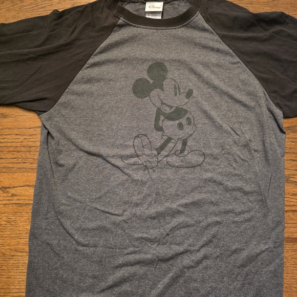 Disney Store Mickey Mouse Raglan Shirt Mens Medium Gray Black Long Sleeve - Picture 5 of 5